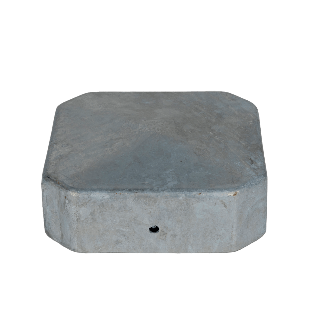 Een achtkantige stalen paalmuts, ontworpen om houten palen te beschermen in havens en aanlegplaatsen.