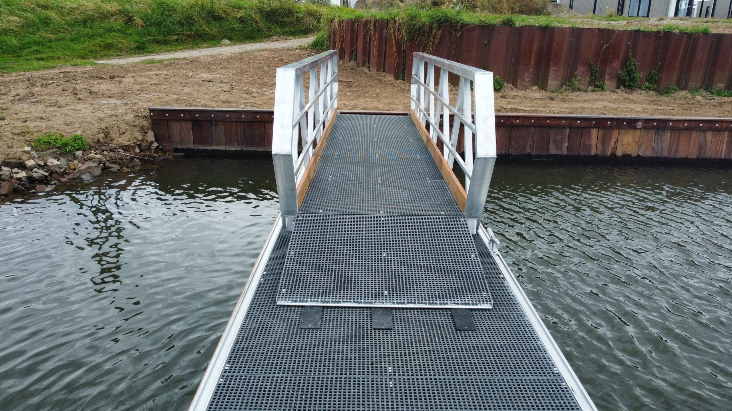  Havenspecialist-aluminium-loopbrug-gangway-eigen-productie