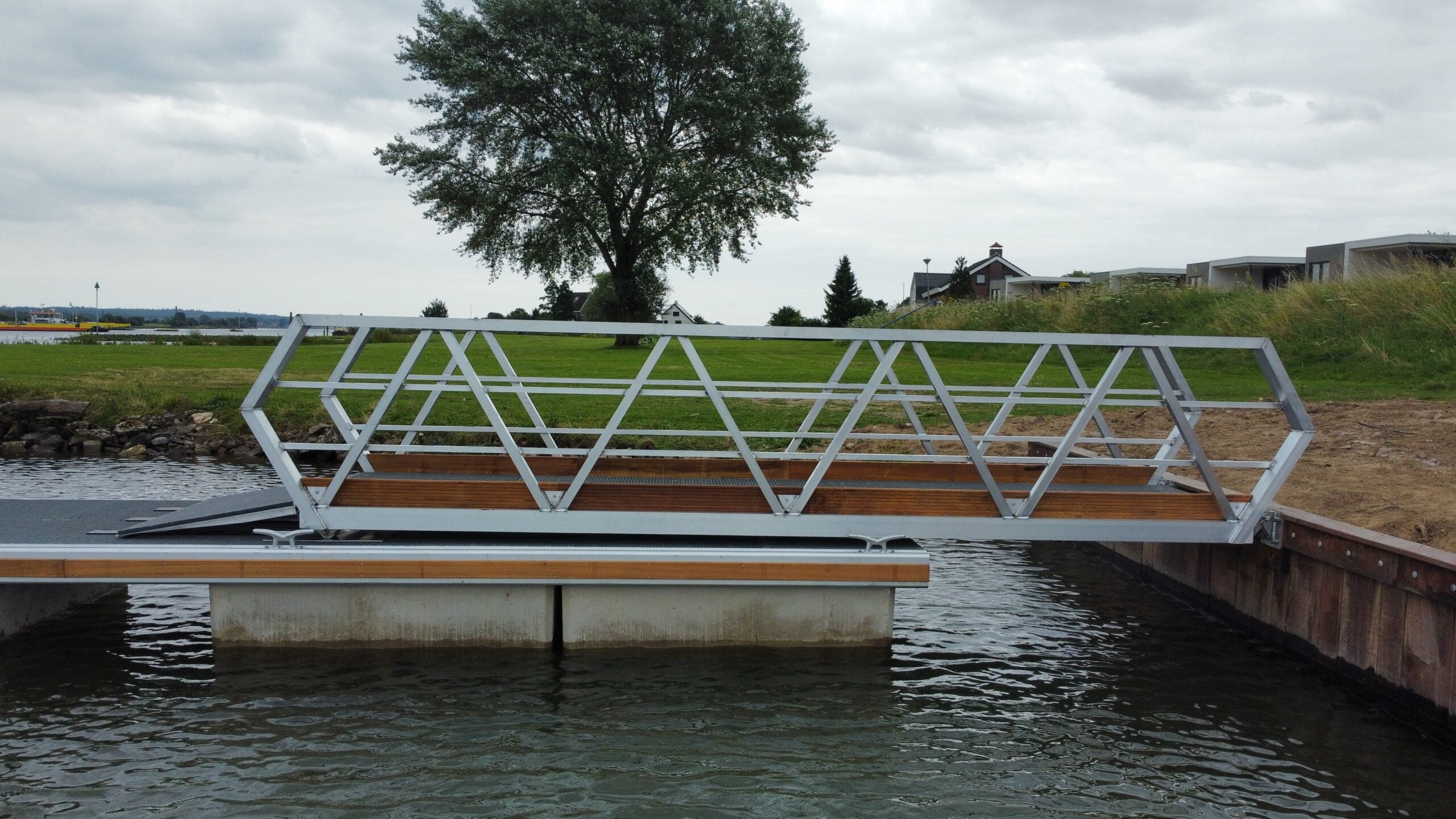  Havenspecialist-aluminium-loopbrug-gangway-eigen-productie