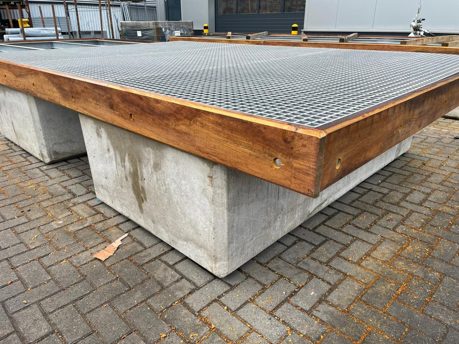  Drijvende steigers – 2 stalen frames 6,1m1 x 2,5m1