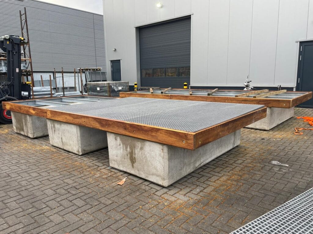 Drijvende steigers – 2 stalen frames 6,1m1 x 2,5m1