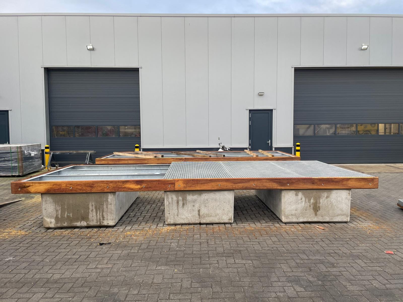  Drijvende steiger stalen frame of als drijvend terras